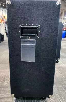 Traynor - 600 Watt 1x15 / 2x10 Bass Cabinet 4